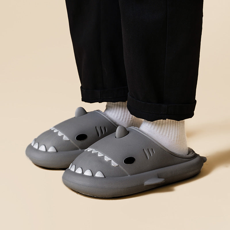 Shark Slippers [Sandalias de Tiburón]
