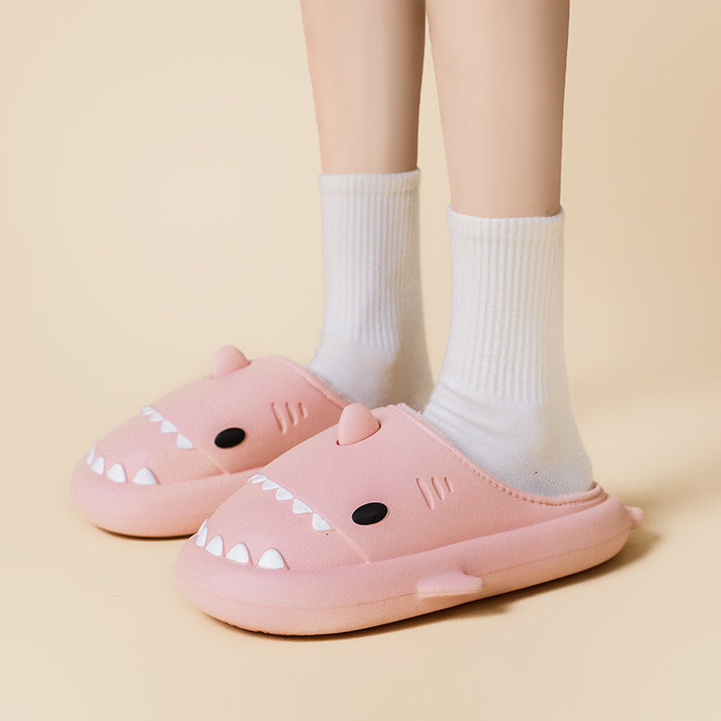 Shark Slippers [Sandalias de Tiburón]